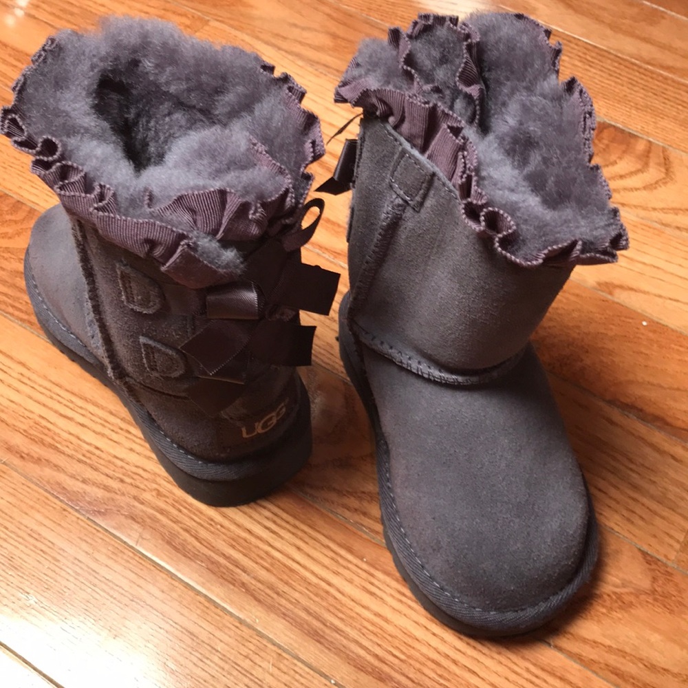 Amazing Lil 👧 Ugg Boots in Purple Like New!!
